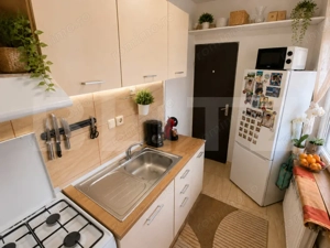 Apartament in Baciu, lift terasa, parcare, zona Petrom - imagine 4