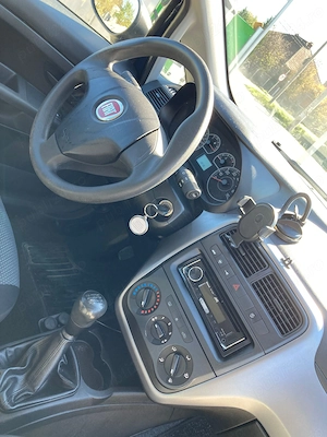 Vând Fiat Grande Punto 1.3 Multijet 2010 Coupé - imagine 7
