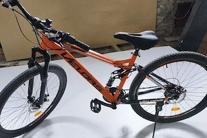 bicicleta aproape nouă de vânzare 