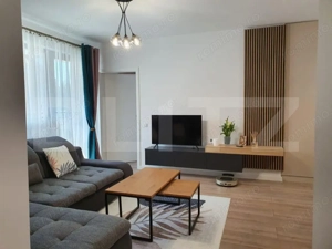 Apartament de vanzare, 3 camere, 2 bai, garaj + boxa, zona Subcetate - imagine 2