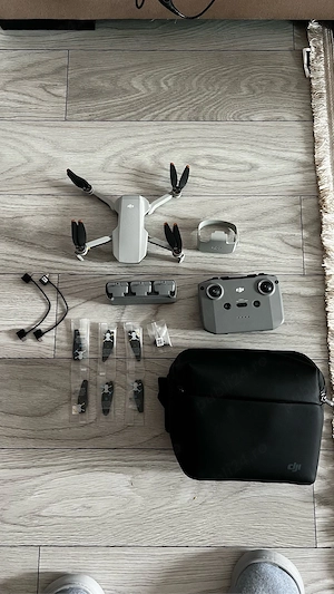 DJI Mini 2 Fly More Combo - imagine 2