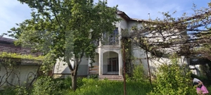 Casă spațioasă de vânzare — Calea Moldovei, zonă rezidențială - imagine 4