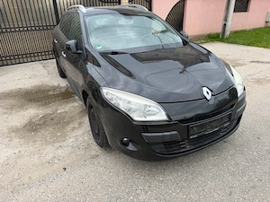 Dezmembrez Renault Megane 3  - imagine 4