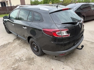 Dezmembrez Renault Megane 3  - imagine 3