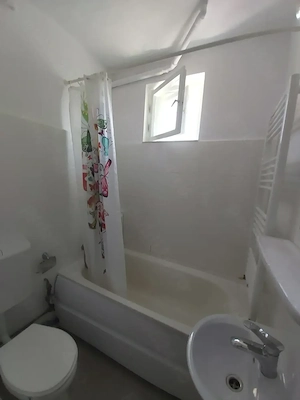 Vand apartament 3 camere str.Rahovei  M. Viteazu