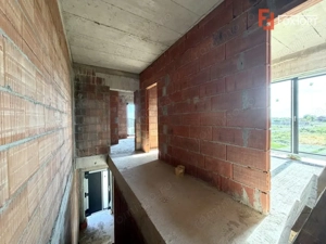 Duplex despartit prin camera tehnica, 5 camere, teren de 308 in Sanandrei - imagine 8