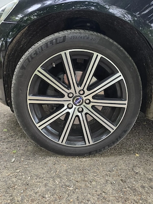 Jante de aliaj cu anvelope Michelin Volvo R20 model TITANIA