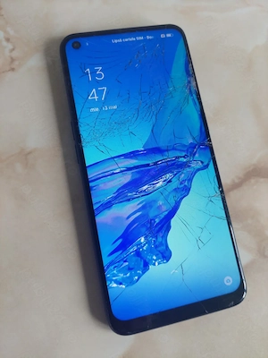 Vând Oppo A53 de 128Gb [cu sticla spartă dar perfect funcțional] [poze reale]