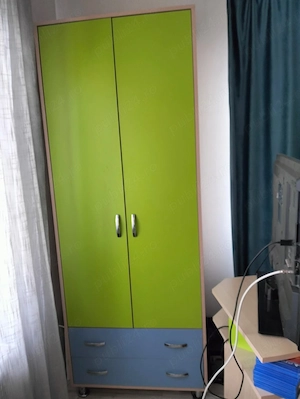 Vând mobilă cameră tineret