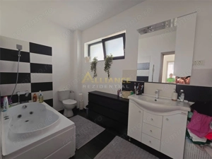 MOBILATA SI UTILATA- 4 camere- 2 bai - pod- beci - 145.000eur - imagine 12