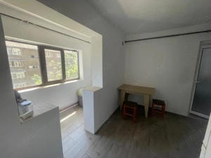 Garsoniera decomandata, 34 mp, etaj 3, zona Craiovita Noua - imagine 7