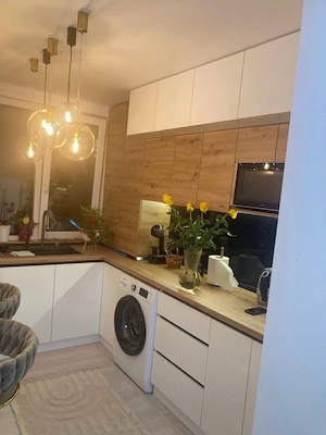 vand apartament 2 camere