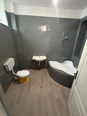 Apartament in vilă 3 camere, 125mp teren in folosinta (L18) - Nerva Traian - imagine 11