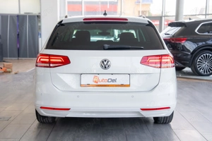 Volkswagen Passat Variant 2,0 TDI DSG "Comfortline" - imagine 6