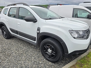 Dacia Duster 4x4, 1.5 diesel, 2021, pachet drumuri grele, TVA deductibil, finantare leasing rate. - imagine 3
