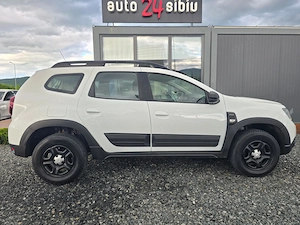 Dacia Duster 4x4, 1.5 diesel, 2021, pachet drumuri grele, TVA deductibil, finantare leasing rate. - imagine 8