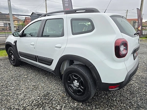 Dacia Duster 4x4, 1.5 diesel, 2021, pachet drumuri grele, TVA deductibil, finantare leasing rate. - imagine 5