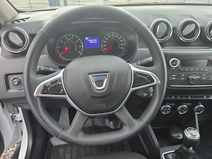 Dacia Duster 4x4, 1.5 diesel, 2021, pachet drumuri grele, TVA deductibil, finantare leasing rate. - imagine 10