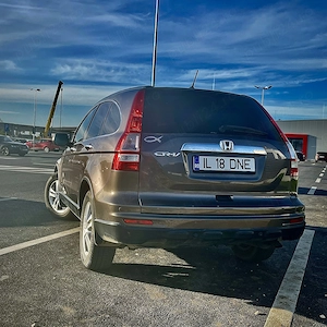 Honda CRV 4x4 Diesel puțini km - imagine 3