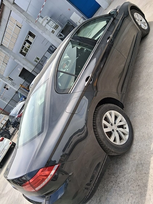 Volkswagen PASSAT 1.6 diesel 2018 - imagine 3