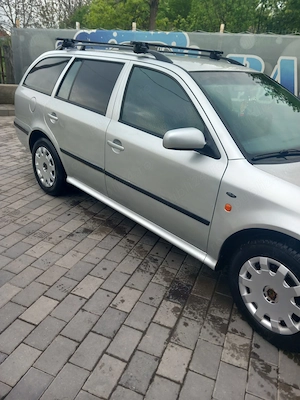 Skoda Octavia 1.6 benzina 97 cp an 2002 - imagine 3