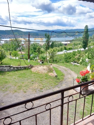 vand casa cu teren