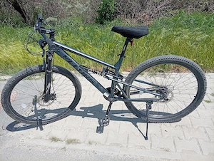 Vand bicicleta MTB cu 29" pentru adult