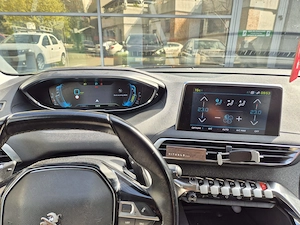 Peugeot 3008 Plug In Hybrid SUV - imagine 2