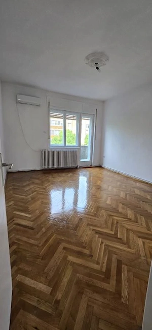 Apartament 3 Camere Decomandat Centrala Proprie Etaj 1 Din 1  Garaje 2  Zona Iosefin - imagine 2