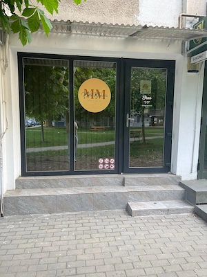 Vând spațiu comercial în Reșița, zona govândar (victoria) - imagine 3