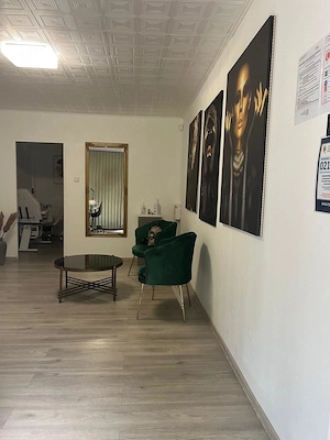 Vând spațiu comercial în Reșița, zona govândar (victoria)