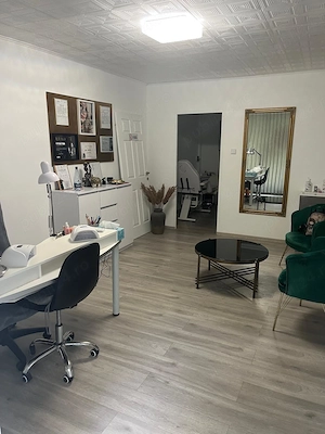 Vând spațiu comercial în Reșița, zona govândar (victoria) - imagine 2