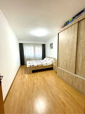 Apartament decomandat 4 camere 2 bai 2 balcoane 79 mp 5 10 ostroveni - imagine 2