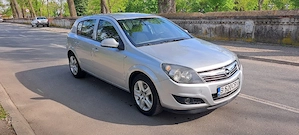 Opel Astra H - 2010 10  - 1.6 Benzina - imagine 4