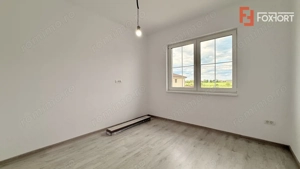 Duplex Mosnita cu 4 camere si teren de 350 mp  - imagine 9