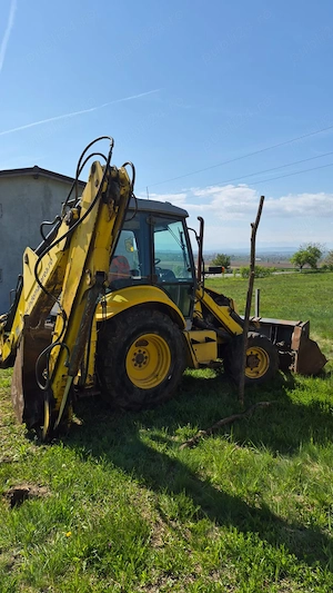 Buldoexcavator New Holland LB95B-4PT din anul 2008 - imagine 5