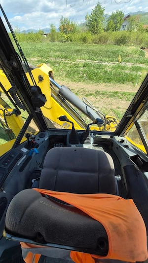 Buldoexcavator New Holland LB95B-4PT din anul 2008 - imagine 3
