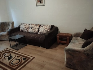 Închiriez apartament cu două camere 