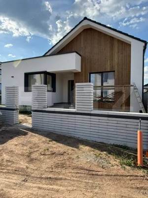 Casă individuală la cheie, 4 camere, zona Cetate - Valea Popii