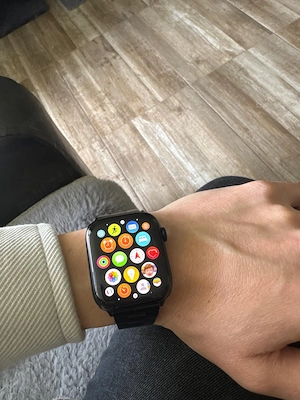 Apple Watch seria 8 45 mm