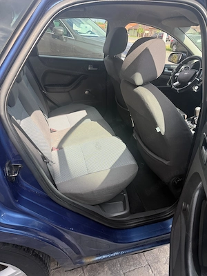 FORD FOCUS 1,6 Benzina . Euro 4 . Inmatriculat + fiscal,  pret 500 euro FIX  - imagine 11