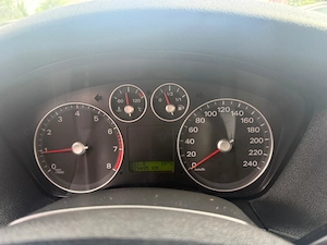 FORD FOCUS 1,6 Benzina . Euro 4 . Inmatriculat + fiscal,  pret 500 euro FIX  - imagine 6