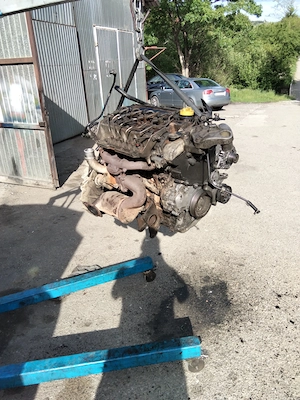Motor Renault 2,5,84 kw 