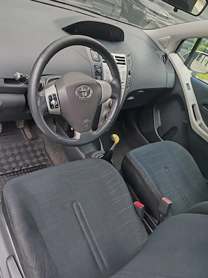 Toyota Yaris,1,3benzina,87Cp distribuție pe lanț  - imagine 3