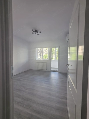 Persoană fizică  apart 2 camere 55.8mp zona  Piața Voievozilor  - imagine 2