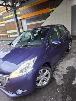 Pegeot 208