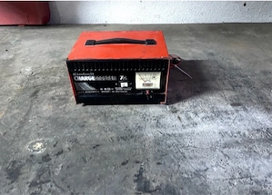 incarcator baterie 12V si 6V 