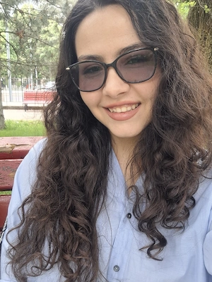 Ofer servicii de bona si ingrijitoare batrani  