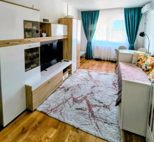 Apartament 2 camere 50 Mp ultili, bucătărie separată Str Tineretului super zona  - imagine 2