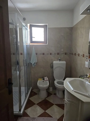 Casa cu 4 dormitoare de vanzare
